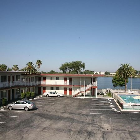 Lake Wire Inn Lakeland Exterior photo