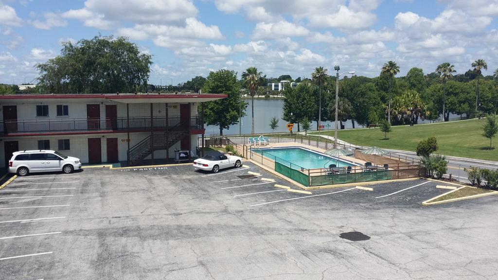 Lake Wire Inn Lakeland Exterior photo